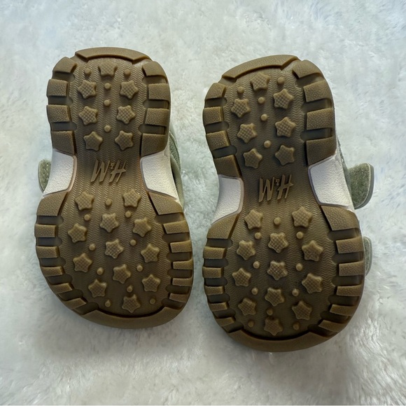 Jordan and H&M White/Green Baby Sandals Lot Size 4 - Picture 7 of 10